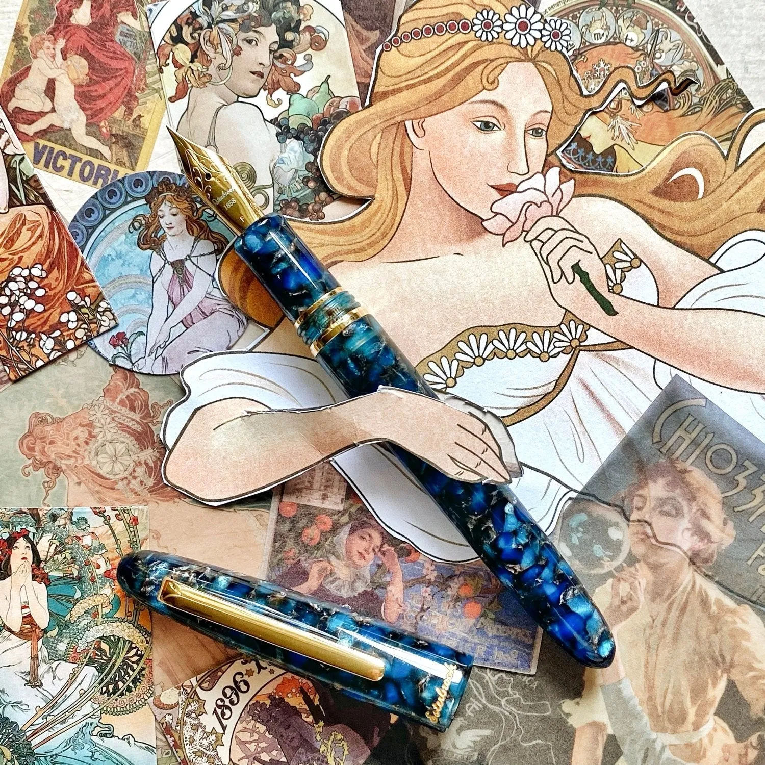 Estie Gold Trim Fountain Pen | Nouveau Blue