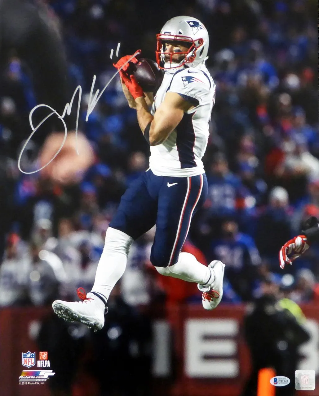 Julian Edelman Autographed Framed 16x20 Photo New England Patriots Beckett BAS Stock #151425