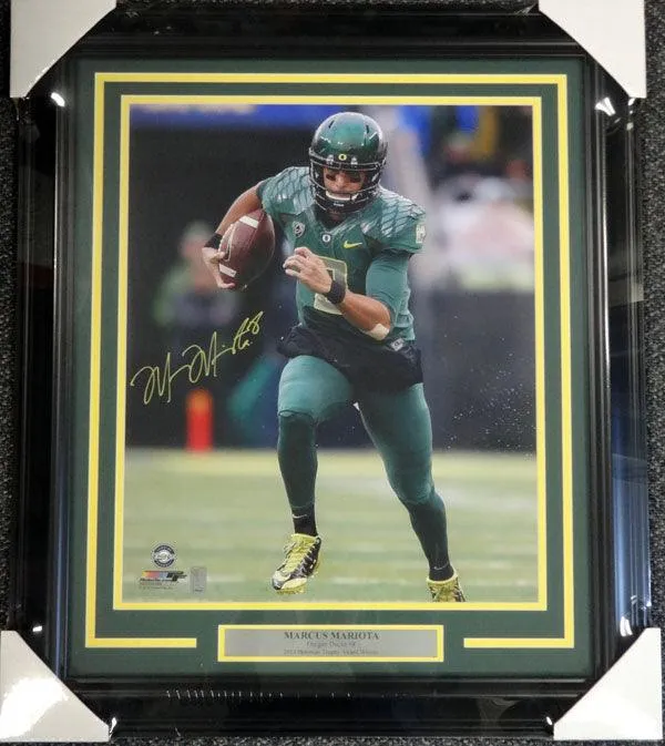 Marcus Mariota Autographed Framed 16x20 Photo Oregon Ducks MM Holo Stock #89813