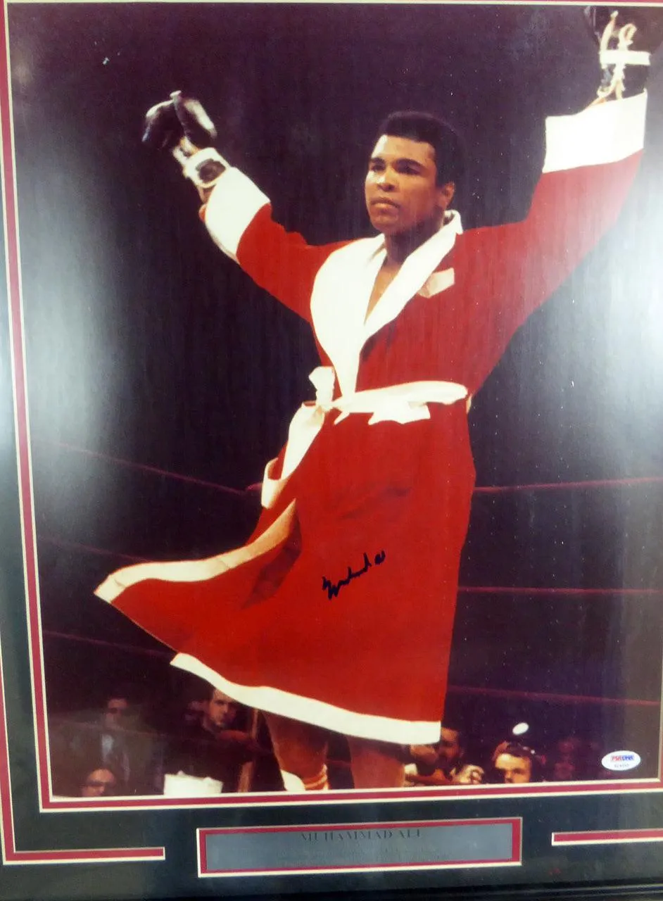 Muhammad Ali Autographed Framed 16x20 Photo PSA/DNA #S14055