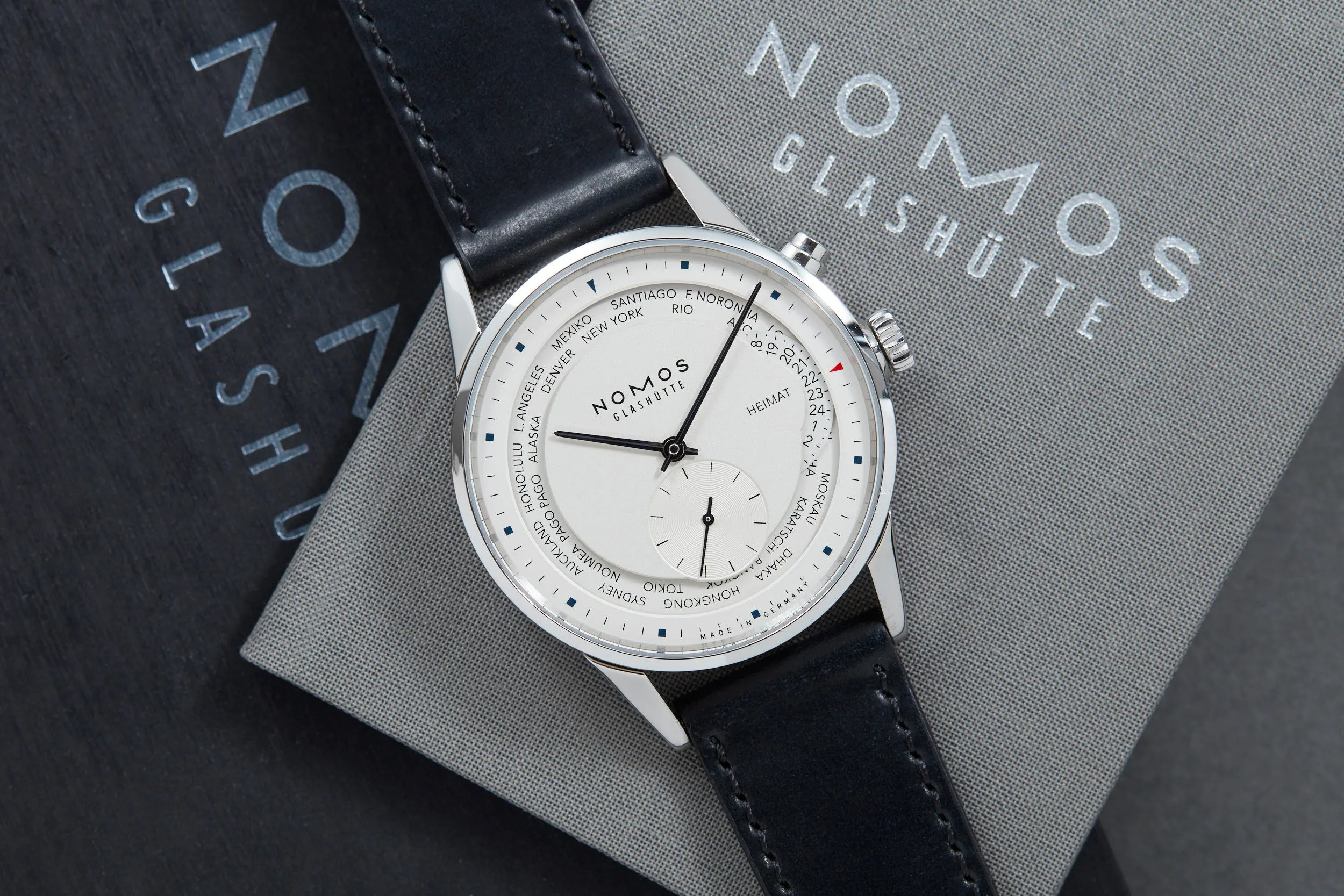 Nomos Zurich Weltzeit